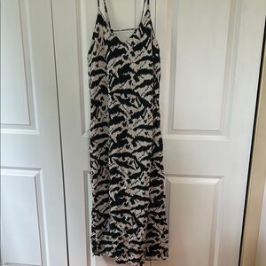 Old Navy Black and Cream Maxi Dress